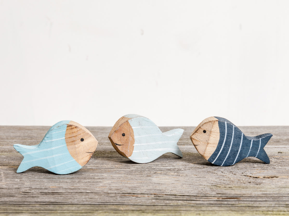 Dekofische blau aus Holz klein