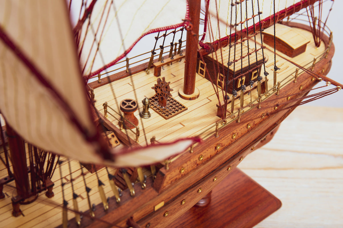 Modell Gorch Fock II natur