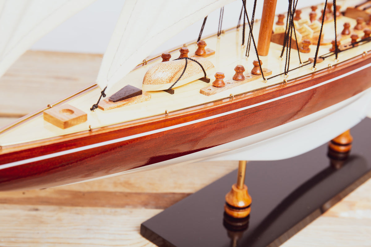 Endeavour Segelyacht