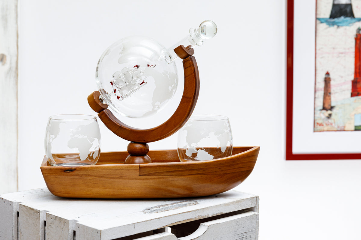 Karaffe Glas Schnaps Boot