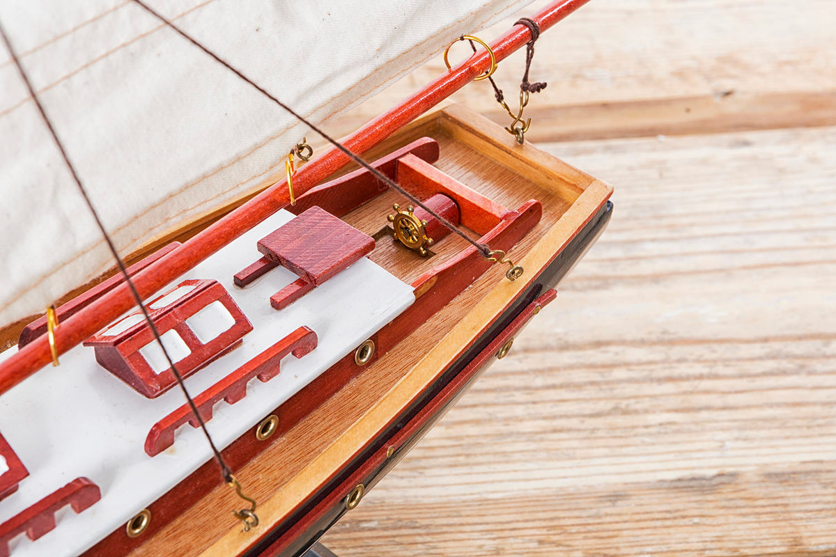 Modell Segelyacht rot, marine