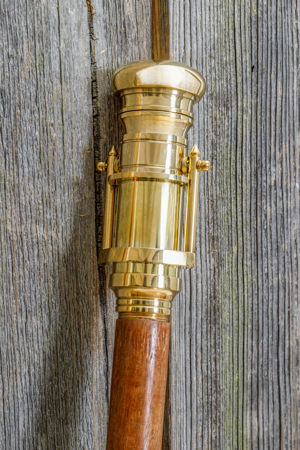 Spazierstock Holz mit Teleskop und Getränkefach