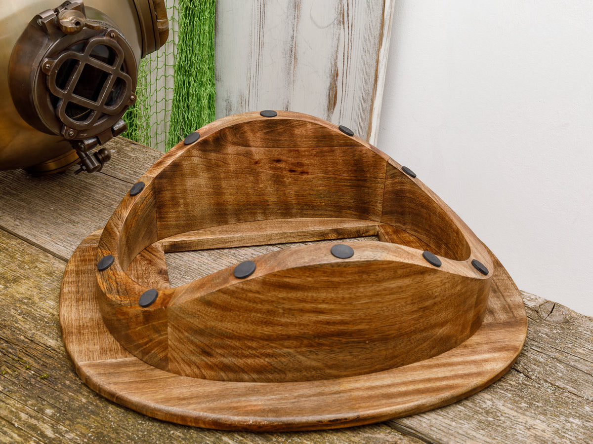 Alter Taucherhelm mit Sockel Messing