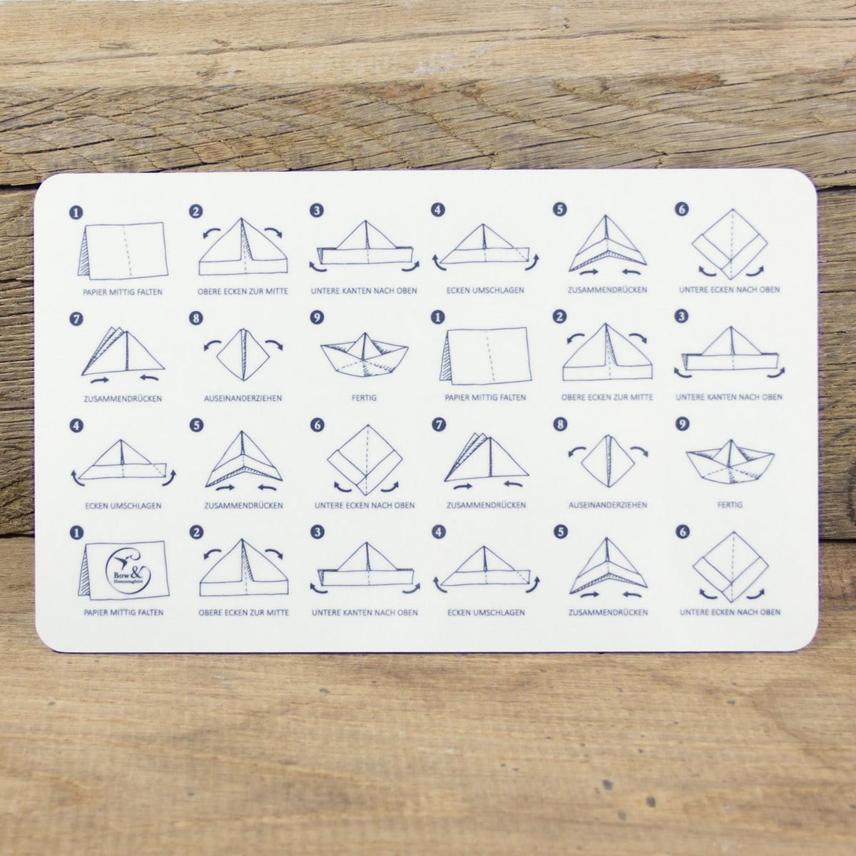 Frühstücksbrett Papierschiffchen