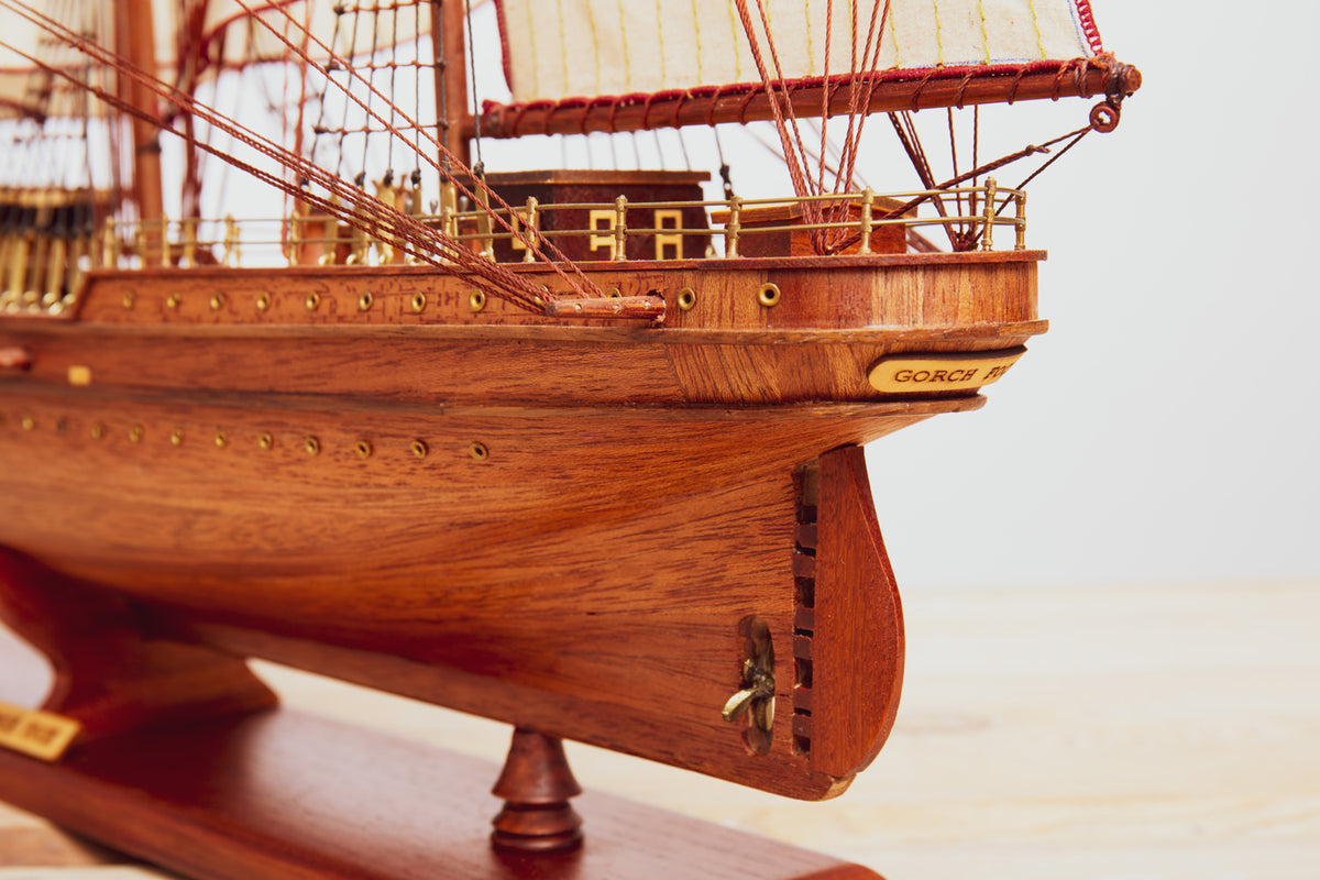Modell Gorch Fock II natur