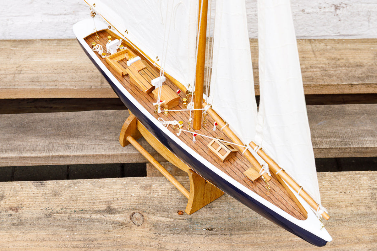 Modell Segelschiff, Segelyacht Holz Dekoration