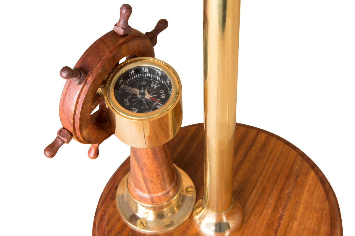 Tischlampe mit Steuerrad