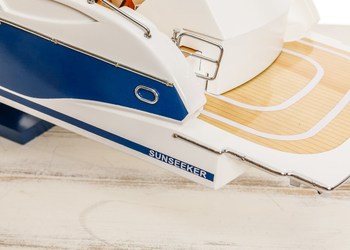 Model Motoryacht groß