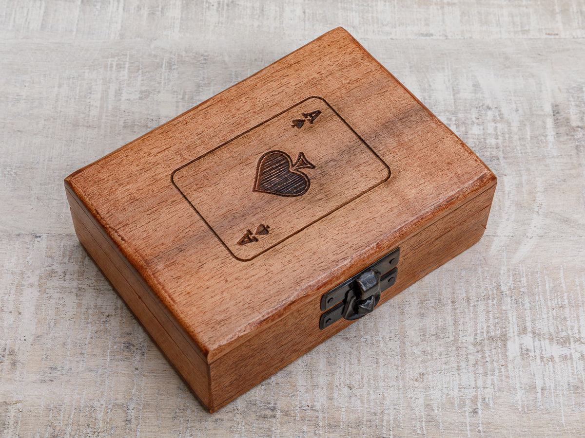 Spielkarten 55 Karten in Holzbox