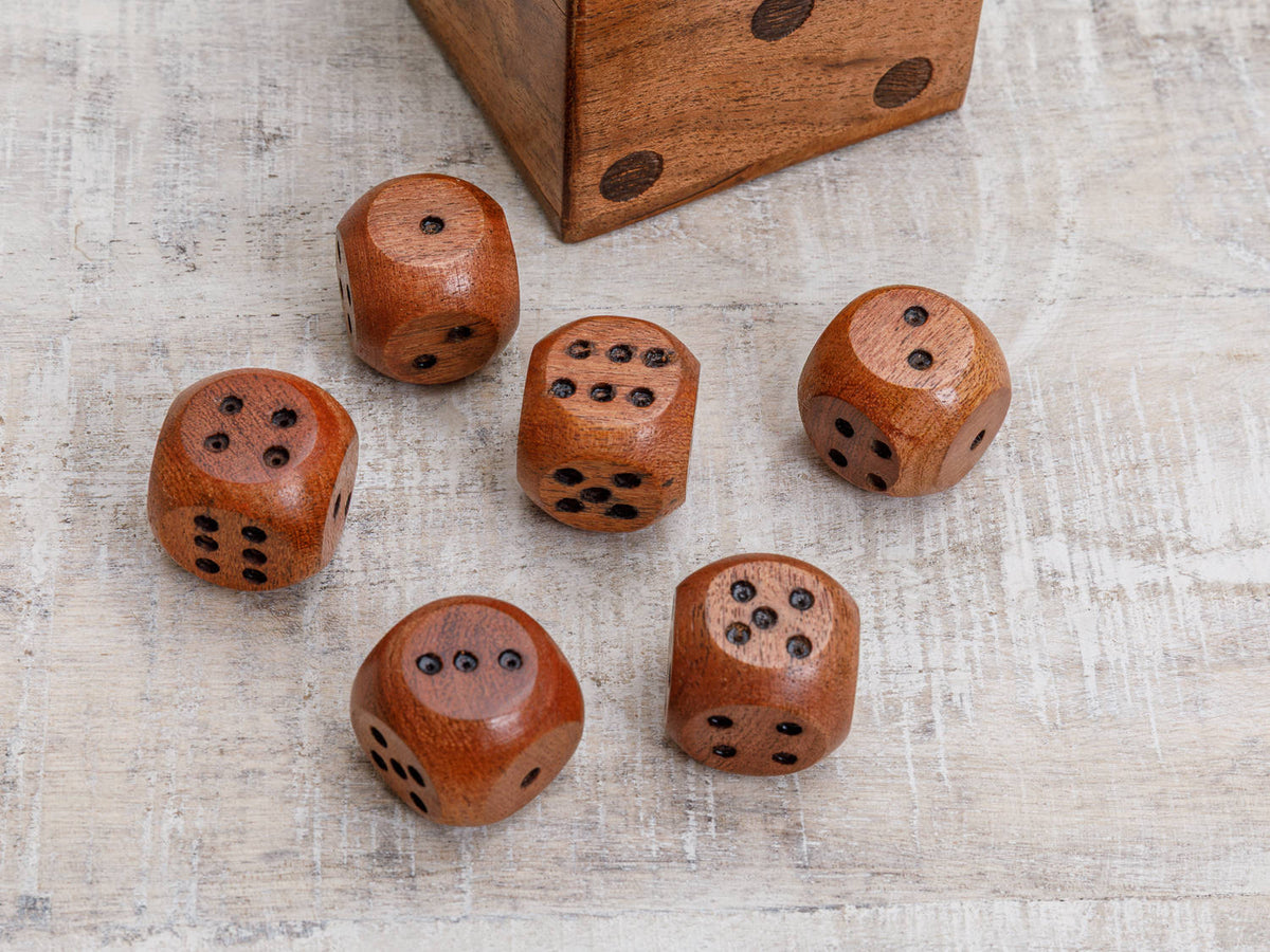 Würfel Box Holz mit 6 Würfeln