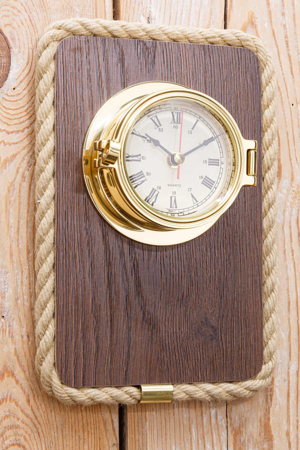 Uhr Messing Holztafel