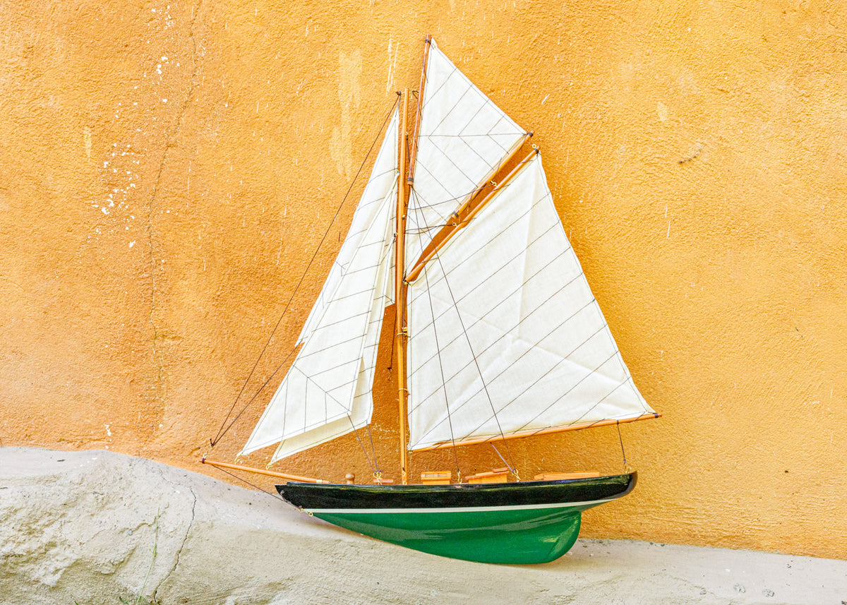 Schiff Halbmodell grün
